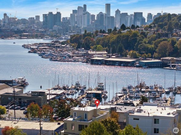 953 N 35th Street, Seattle WA 98103