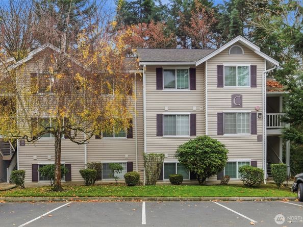 19230 Forest Park Drive NE C110, Seattle WA 98155