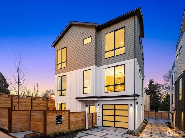 4421 2nd Avenue NE, Seattle WA 98105