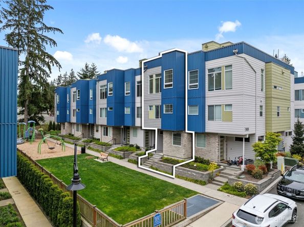 7629 NE 122nd Court 7, Kirkland WA 98034