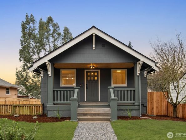 4521 47th Avenue SW, Seattle WA 98116