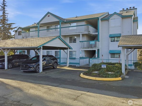 28610 16th Avenue S 303, Federal Way WA 98003