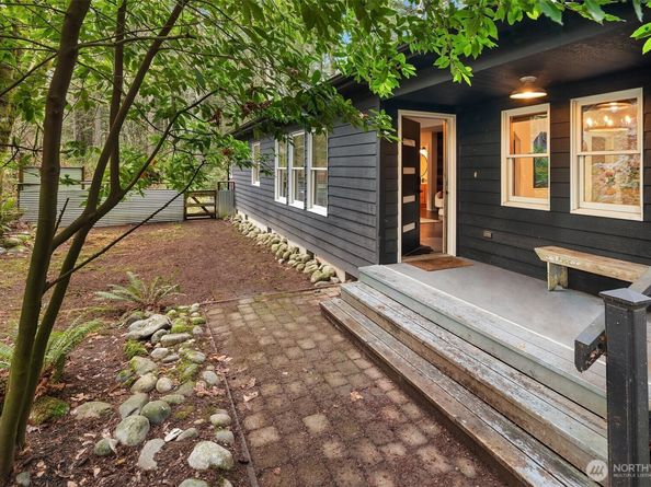 12908 SW 244th Place, Vashon WA 98070