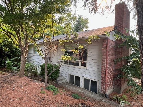 4053 NE 55th Street, Seattle WA 98105