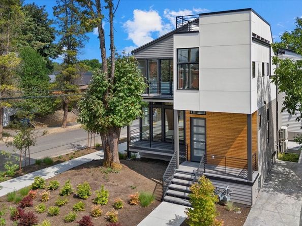 128 24th Avenue, Seattle WA 98122