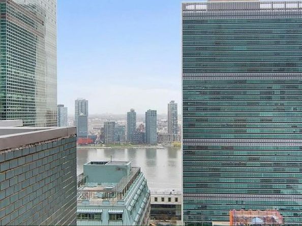 303 East 43rd Street 25C, New York NY 10017