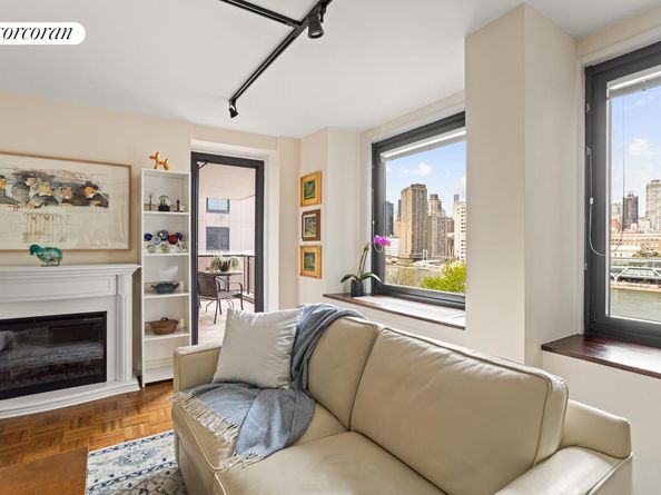 531 Main Street 920, New York NY 10044