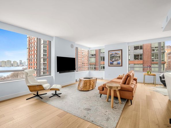 2 River Terrace 6L, New York NY 10282