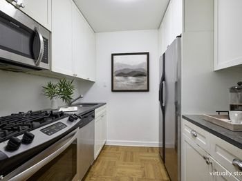 50 Sutton Place S