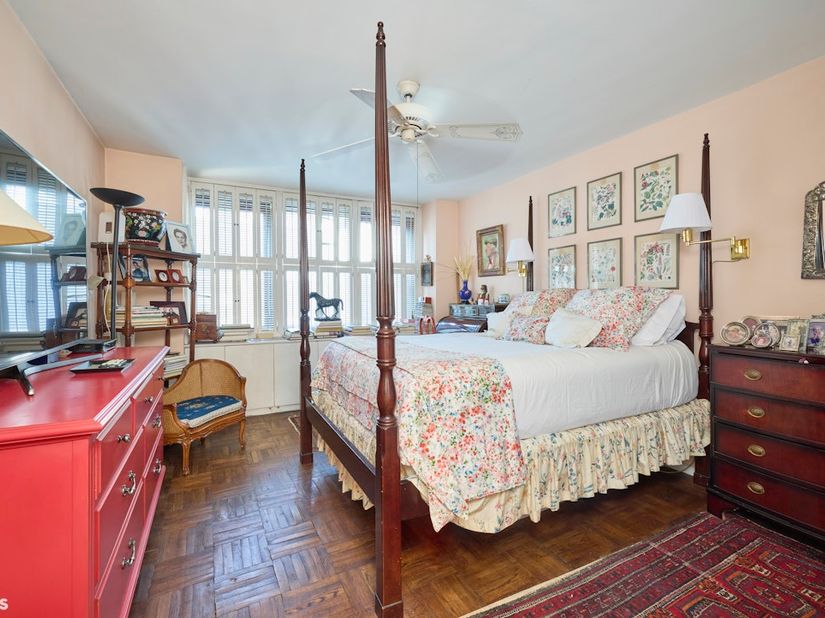 235 East 57th Street 16D, New York NY 10022