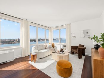 80 Riverside Boulevard