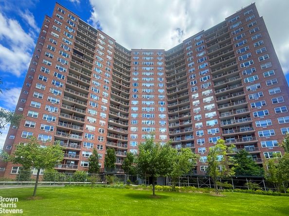 5900 Arlington Avenue 4B, Bronx NY 10471