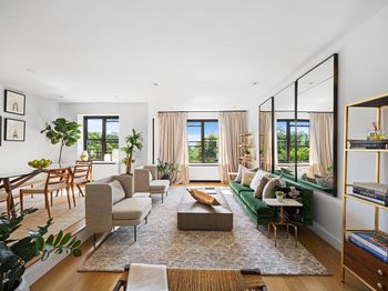 425 Central Park W