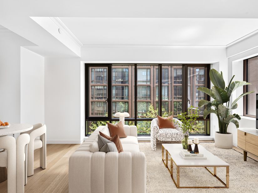 225 East 19th Street 402, New York NY 10003