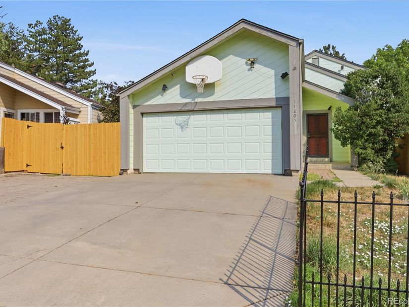17805 E Ada Drive, Aurora CO 80017
