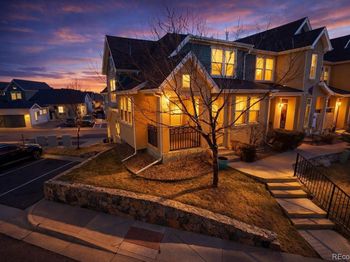 9805 W Hinsdale Place