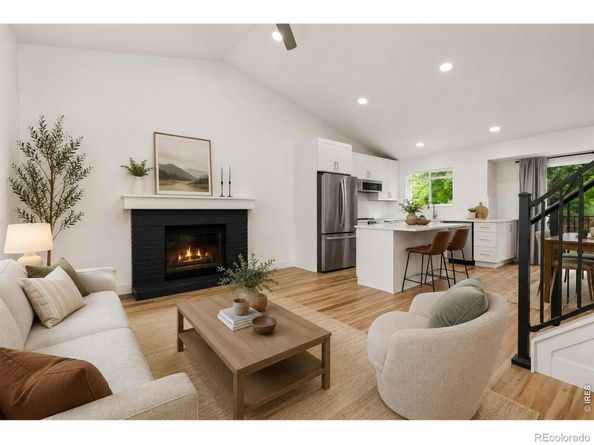 712 Cameron Lane, Longmont CO 80504