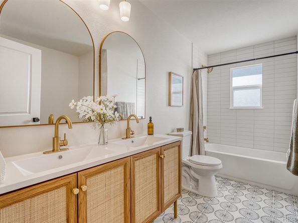 1529 S Nucla Street, Aurora CO 80017