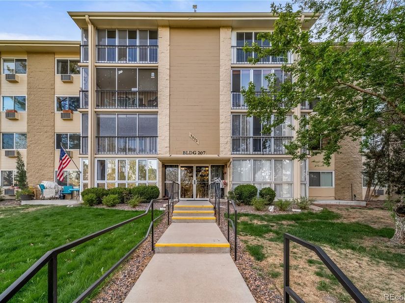 3022 S Wheeling Way 112, Aurora CO 80014