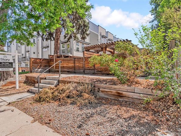 2714 N Federal Boulevard, Denver CO 80211