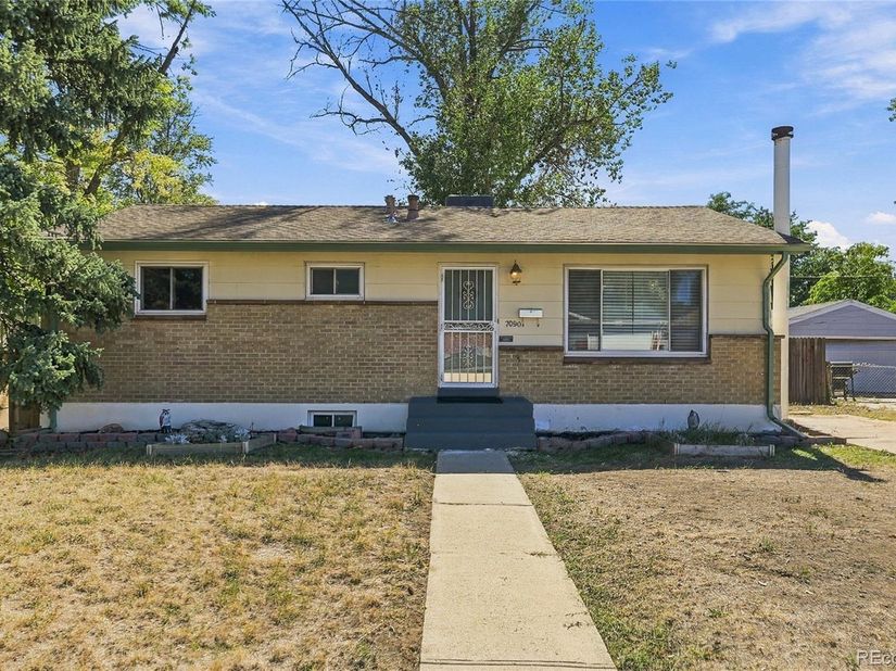 7090 W Iowa Avenue, Lakewood CO 80232