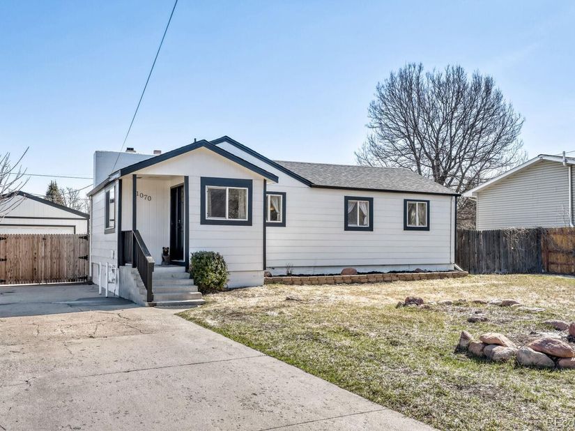 1070 Urban Street, Lakewood CO 80401