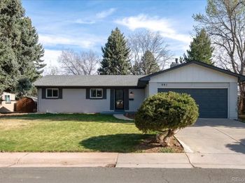 991 E Cottonwood Avenue