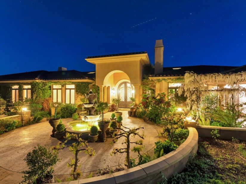 28025 Natoma Road, Los Altos Hills CA 94022