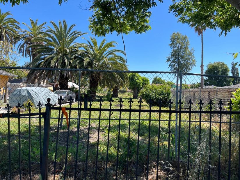 Undisclosed Address #ML82046589, East Palo Alto CA 94303