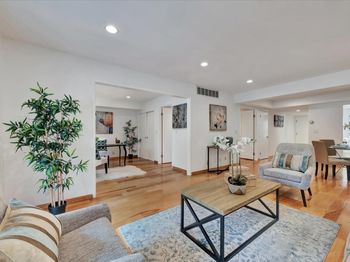 5302 Cribari Heights