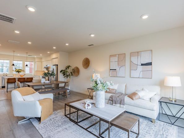 817 Galt Terrace 4, Sunnyvale CA 94085