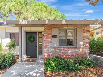 5264 Cribari Heights