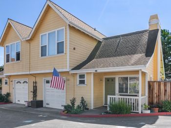 4 Holly Drive