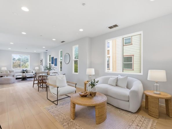 247 Peppermint Tree Terrace 5, Sunnyvale CA 94086