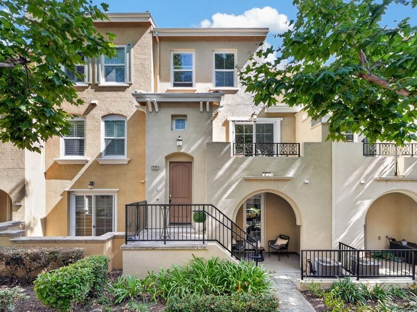 474 Kahlo Street, Mountain View CA 94041