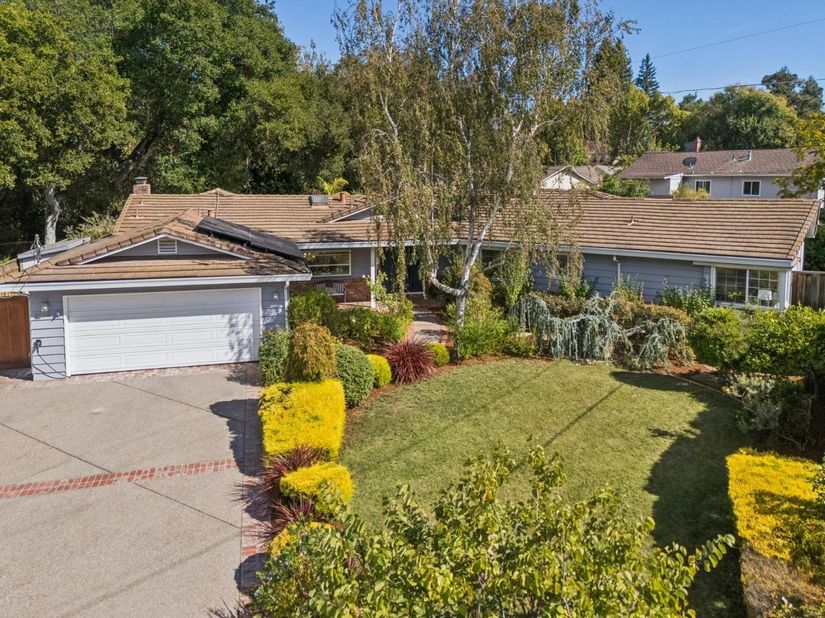 2068 Cynthia Way, Los Altos CA 94024
