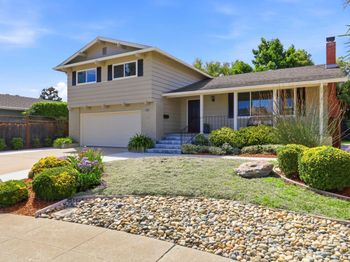 880 Lansdown Court