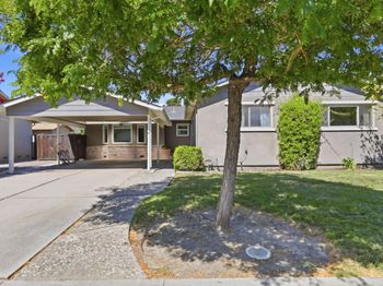 2586 Bobolink Drive