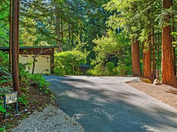 1750 Lakeside Drive
