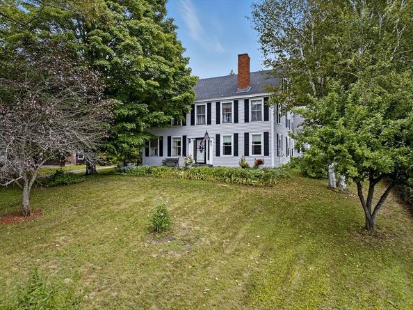 5 Circle St, Templeton MA 01436