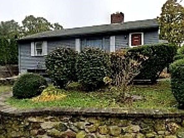 2 Savin Road, Wakefield MA 01880