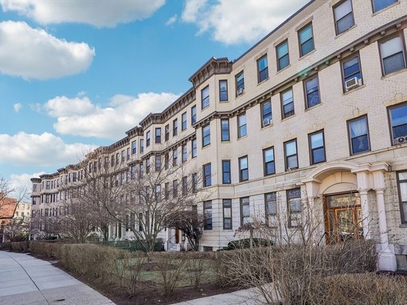 1870 Commonwealth Ave 1, Boston MA 02135