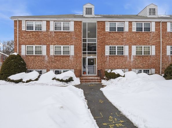 78 Edgelawn Ave 7, North Andover MA 01845