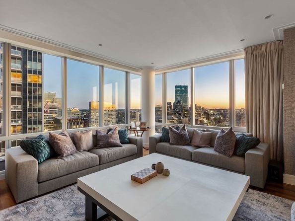 1 Avery 27B, Boston MA 02111