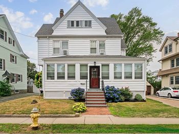 118 E Elm Ave