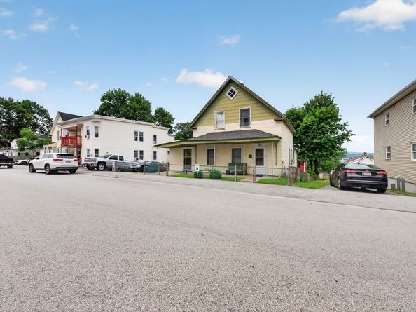 59 Orient St, Worcester MA 01604