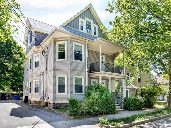 67 Cleverly Ct, Quincy MA 02169
