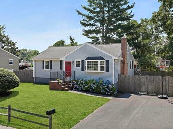 33 Bartlett Rd