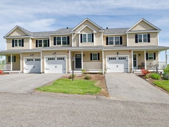 1204 Hazelwood Way
