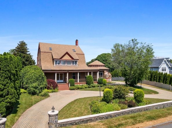 372 Ocean Avenue, Marblehead MA 01945